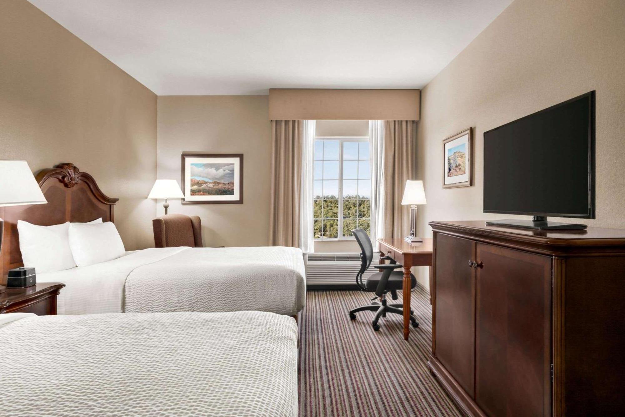 Executive Queen Room with Two Queen Beds,1282207015:JPEG